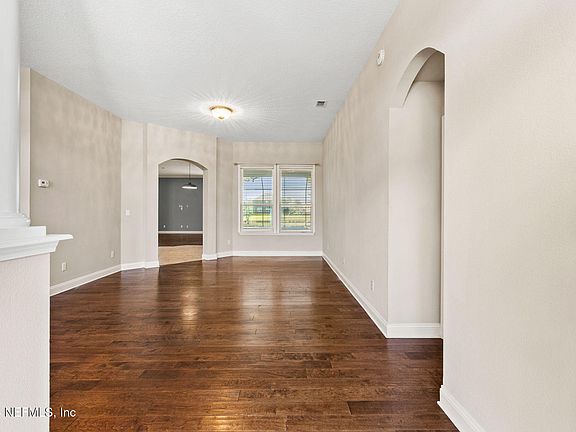 4th image of 151 E POSITANO Avenue