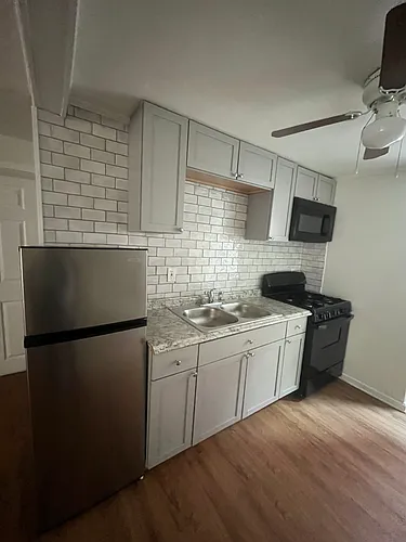 502 4th St #1 Photo 1