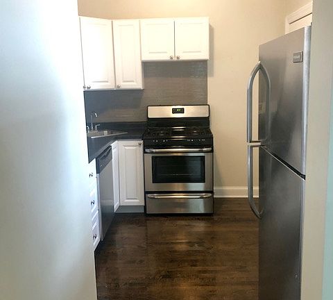 2nd image of 3707 N Hoyne Ave