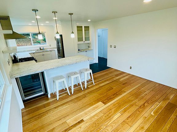 Kitchen & dining room