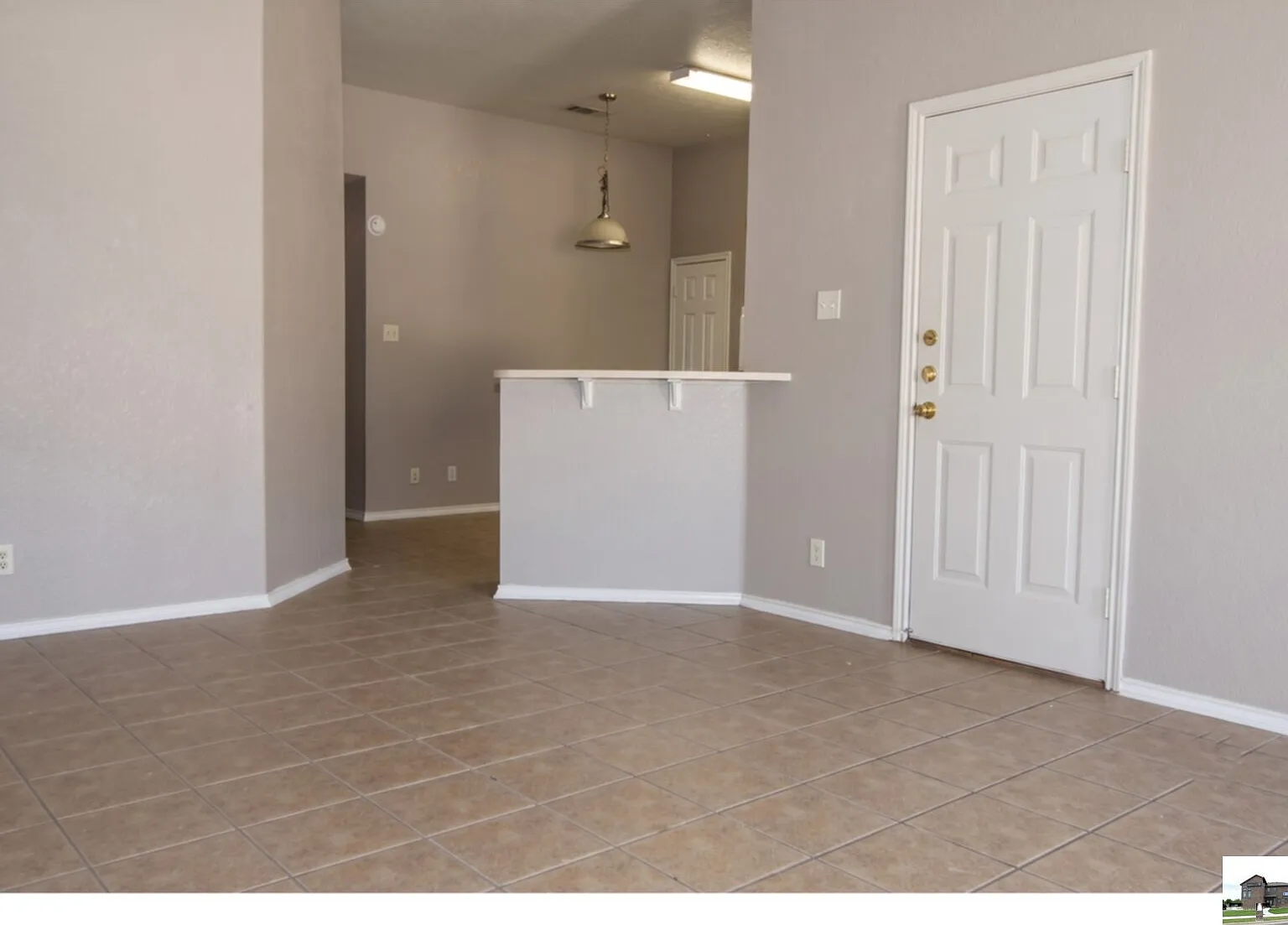 3 bed, 2.0 bath, 1158 sqft, $1,050 — Photo 3