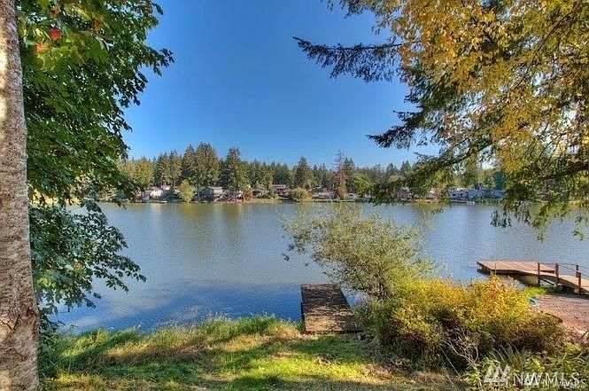 1st image of 1410 SE Crescent Dr
