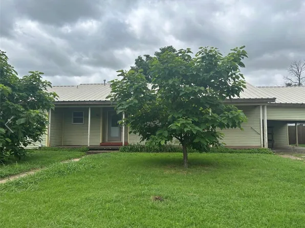 1015 W Hamilton St, Olney, TX 76374