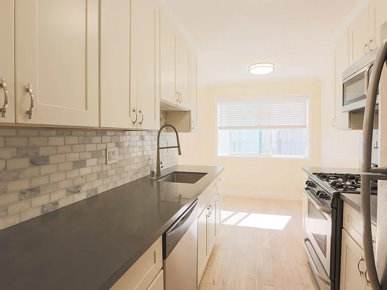 400 Orange St #205 — Photo 10