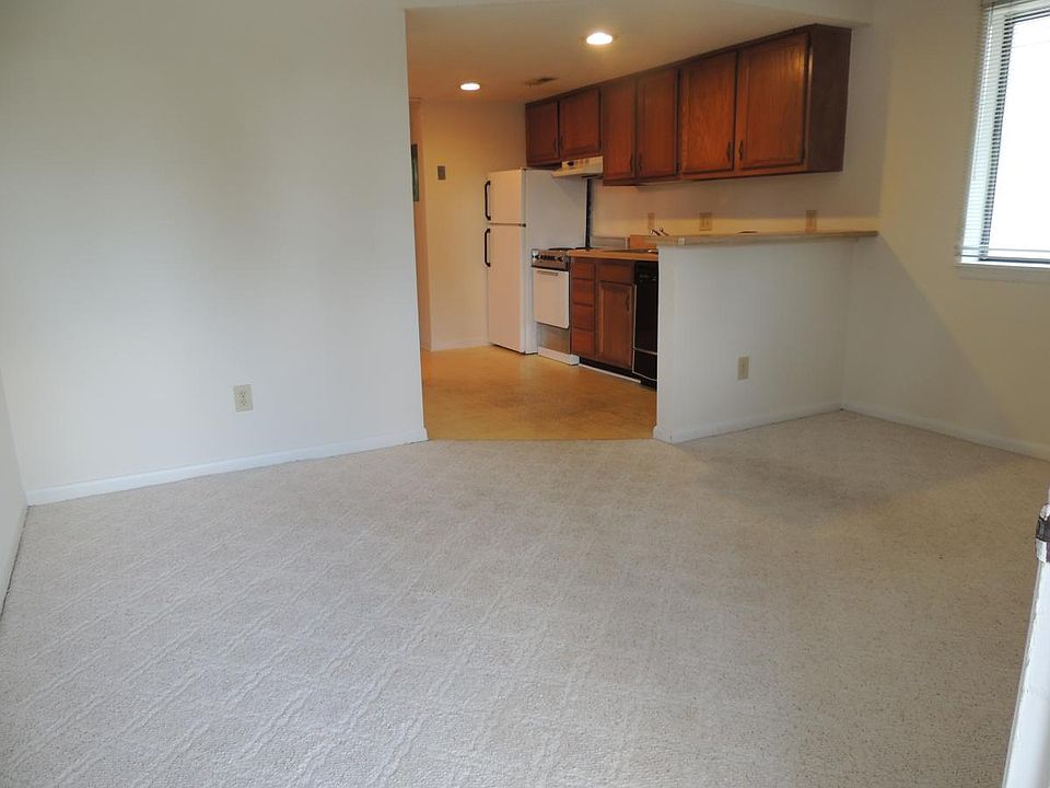2nd image of 4752 Seahawk Sq APT B11