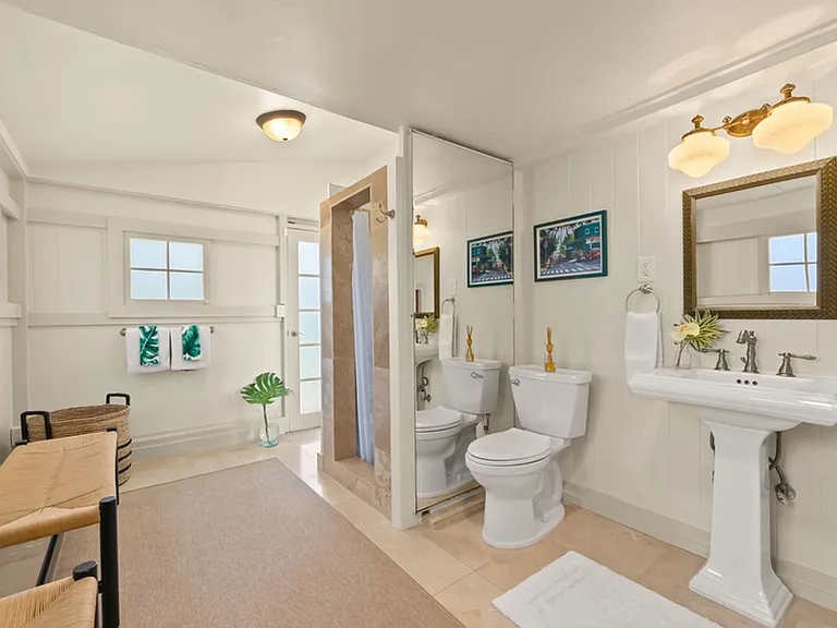4584 Kahala Ave — Photo 25