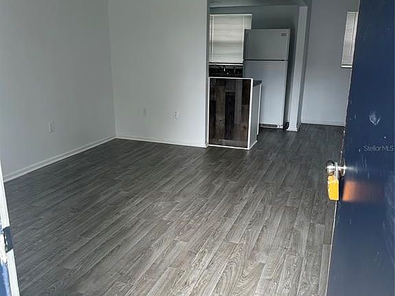 3rd image of 3138 SE 1st Ave #7