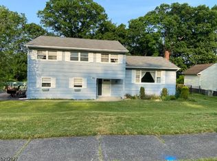 53 Kossuth Pl, Wayne, NJ 07470