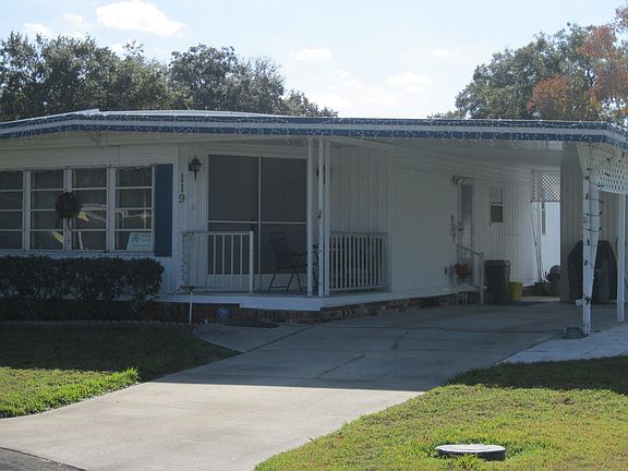 2nd image of 119 Willow Ln