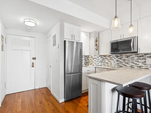 5 Tudor City Place image 1 of 9