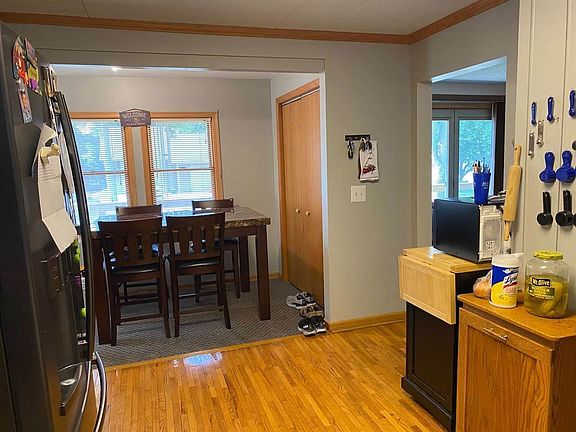 5th image of 206 Chestnut Ave