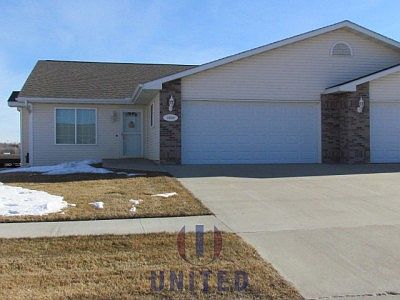 2nd image of 1600 Autumn Olive Ln