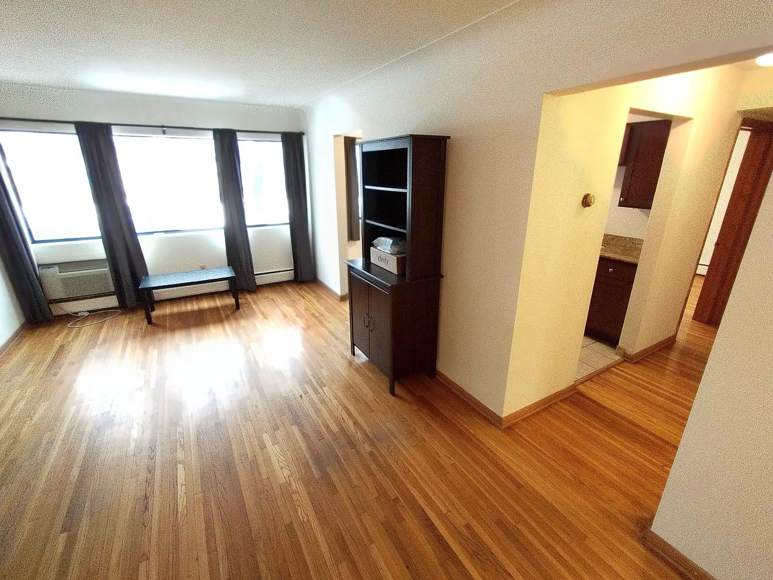 2 bed, 780 sqft, $1,275 — Photo 1