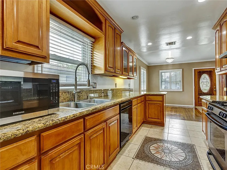 4350 Carfax Ave — Photo 16