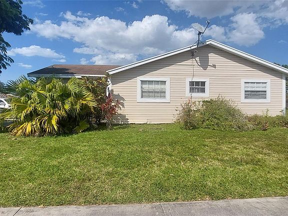 4th image of 9890 W Fern Ln