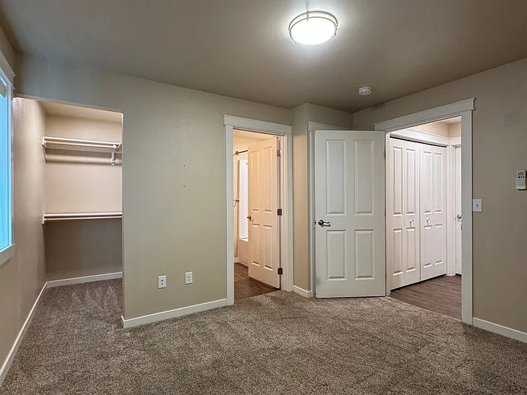 2241 N Airport Rd — Photo 15