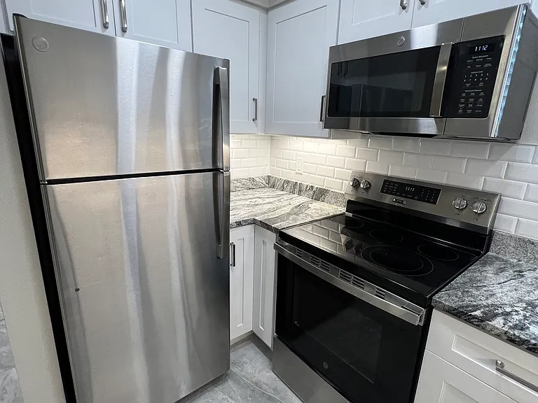 745 James St #102 — Photo 2