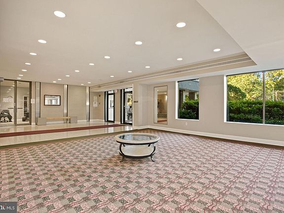 4th image of 6001 Arlington Blvd APT 216
