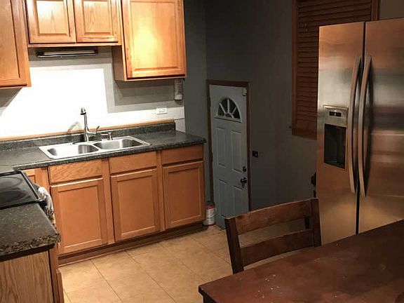 4th image of 453 Linden Ave
