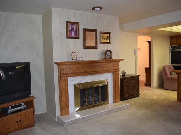 1009 E 5400 S, South Ogden, UT 84405