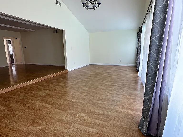 14552 Runnymede St — Photo 61