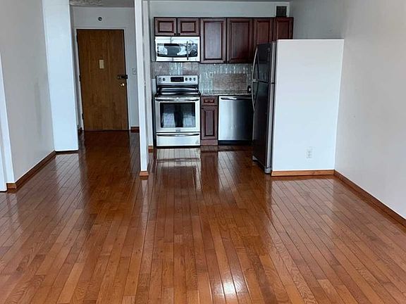 5th image of 770 Anderson Ave APT 11B