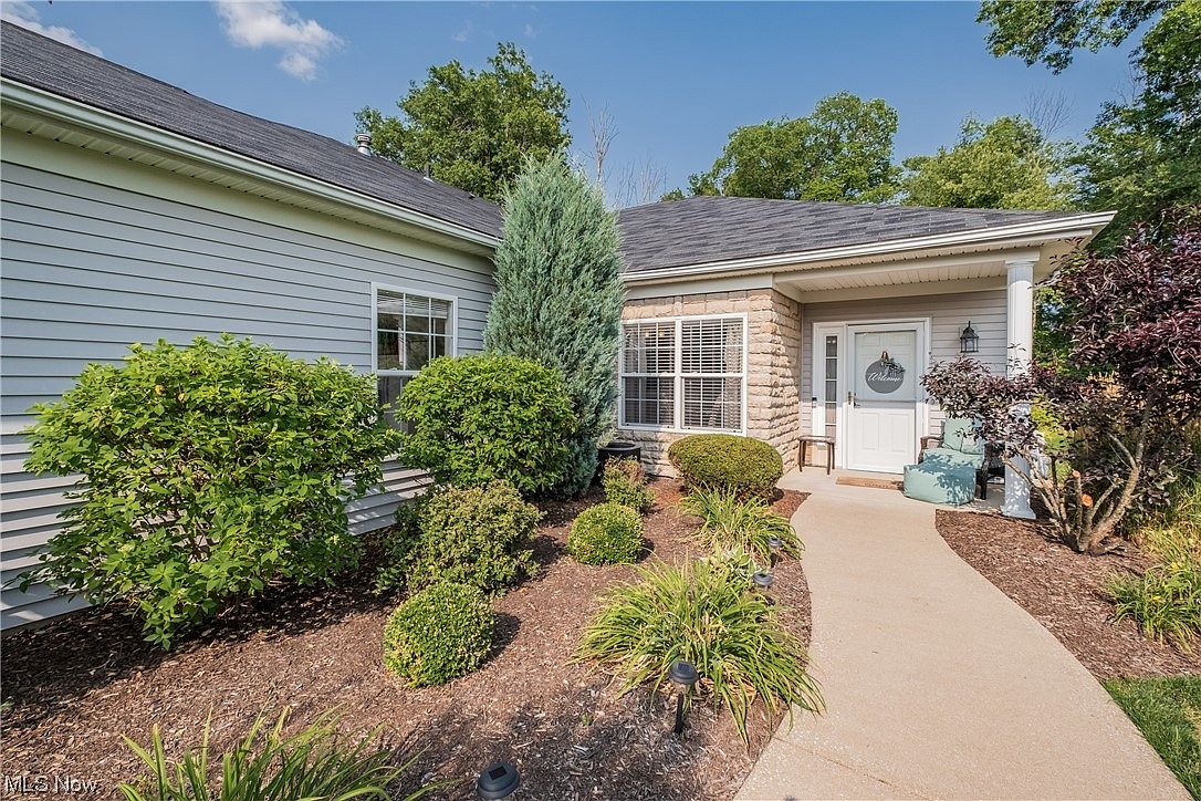 3070 Whitewood St NW, North Canton, OH 44720 Zillow
