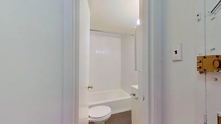 Rented by Bond New York | media 7