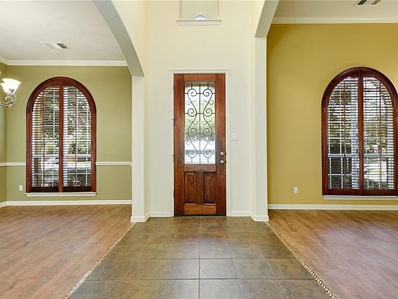 4th image of 808 Hidden Glen Dr