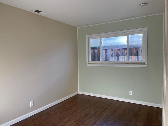 5th image of 3521 Blossomview Dr
