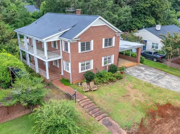 205 Blyth Ave, Greenwood, SC 29649