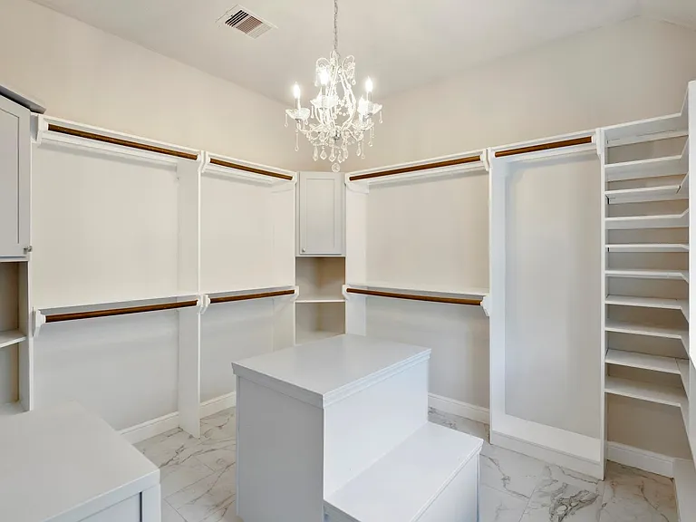 5802 Sawyer Bend Ln — Photo 24