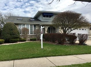 9821 S Kolin Ave, Oak Lawn, IL 60453