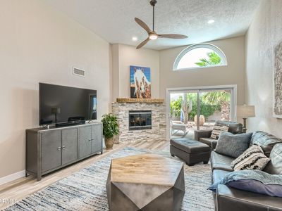 16111 E Kingstree Blvd APT 2, Fountain Hills, AZ, 85268