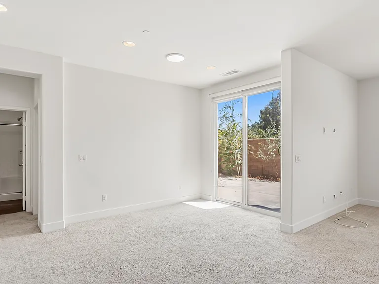 5219 Azul Dr — Photo 37