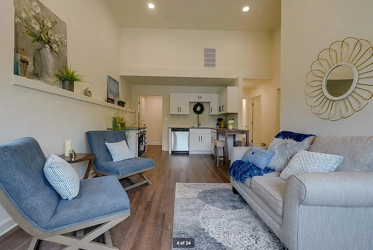 3 bed, 1200 sqft, $1,550 — Photo 2