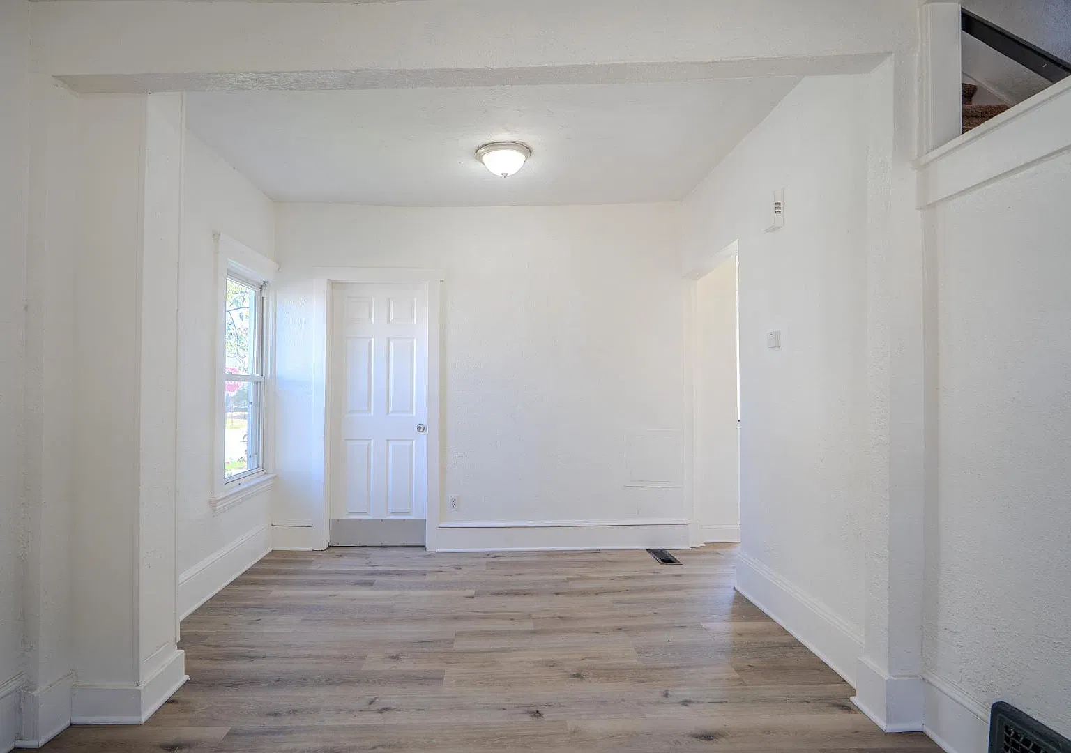 3005 Roanoke Ave — Photo 1