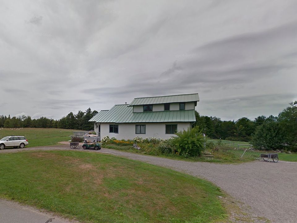 the google picture makes it look like the roof's not straigh