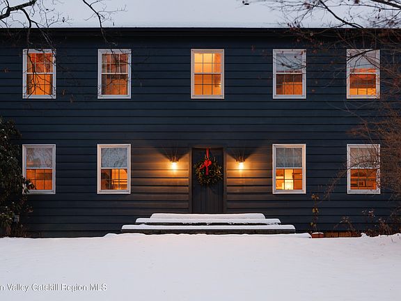 2nd image of 286 Blue Hill Road