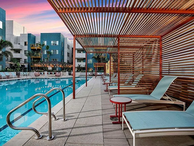 Oasis Anaheim — Photo 36