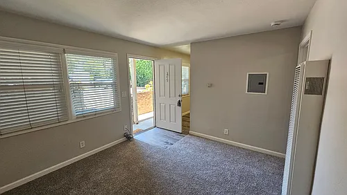 370 N Fair Oaks Ave Photo 1
