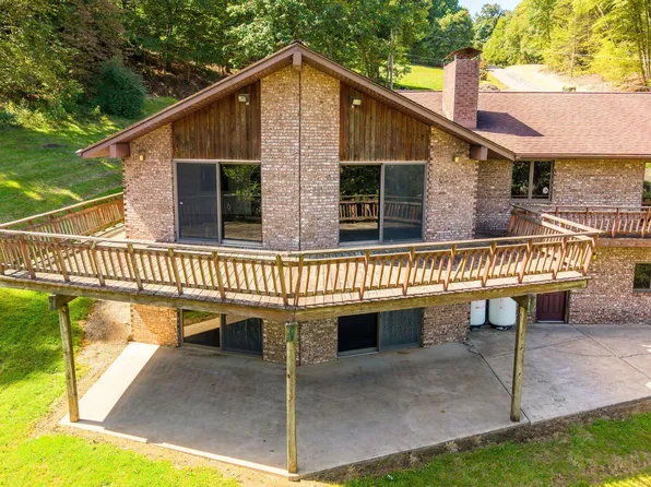 1330 Pee Wee Hill Rd, Nescopeck, PA 18635