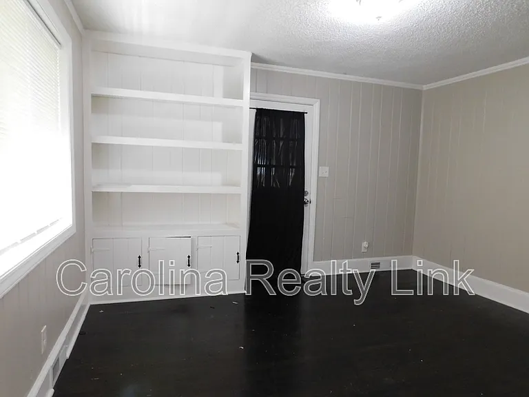 411 Gray Dr — Photo 5