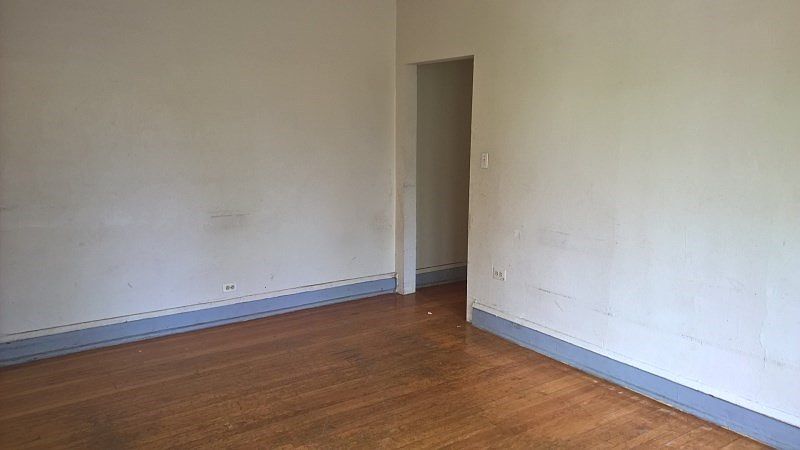 2nd image of 1043 N Lamon Ave