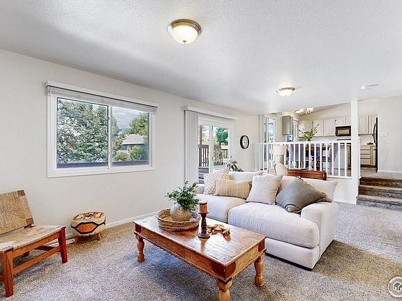 2nd image of 419 Amelia Ct