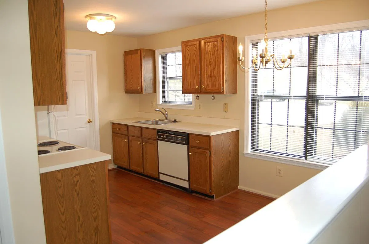 2 bed, 1220 sqft, $2,450 — Photo 3