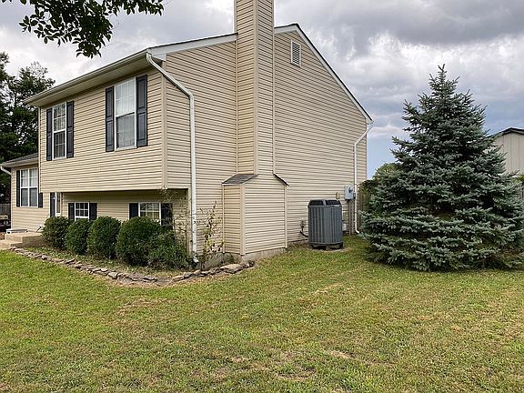 3rd image of 12021 Grantwood Dr