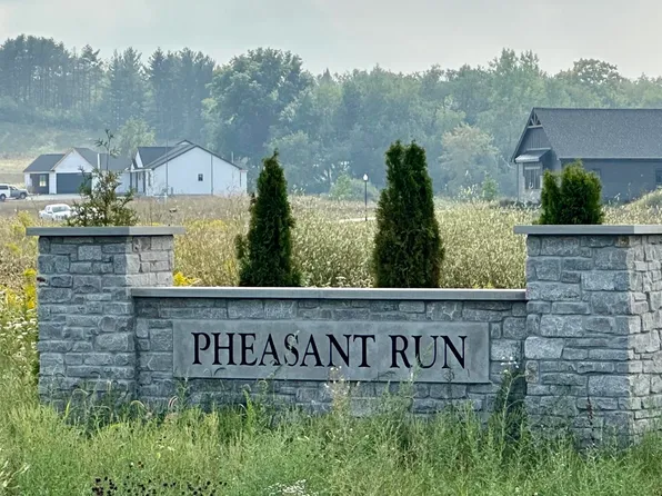 W256S6485 Pheasant Run Rd, Vernon, WI 53149