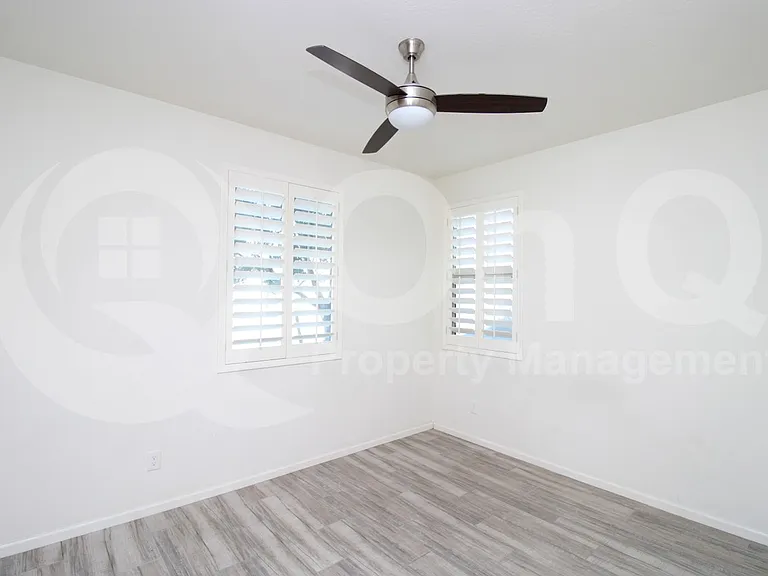 241 E Wisteria Dr — Photo 13
