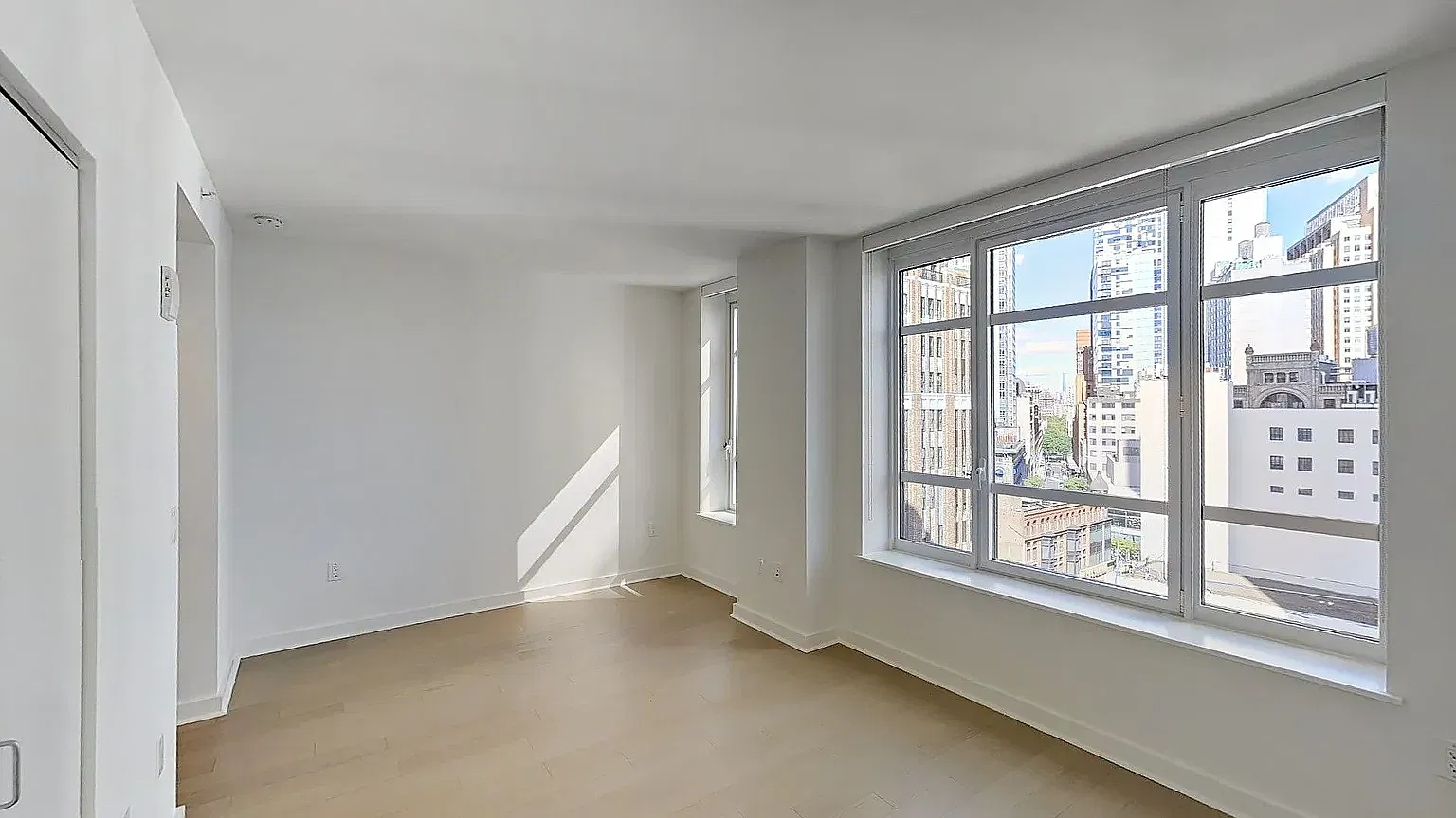 45 Hoyt Street — Photo 2